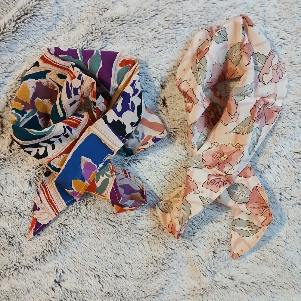 Women's Vintage Small Floral Scarves Set of Two NWOT
